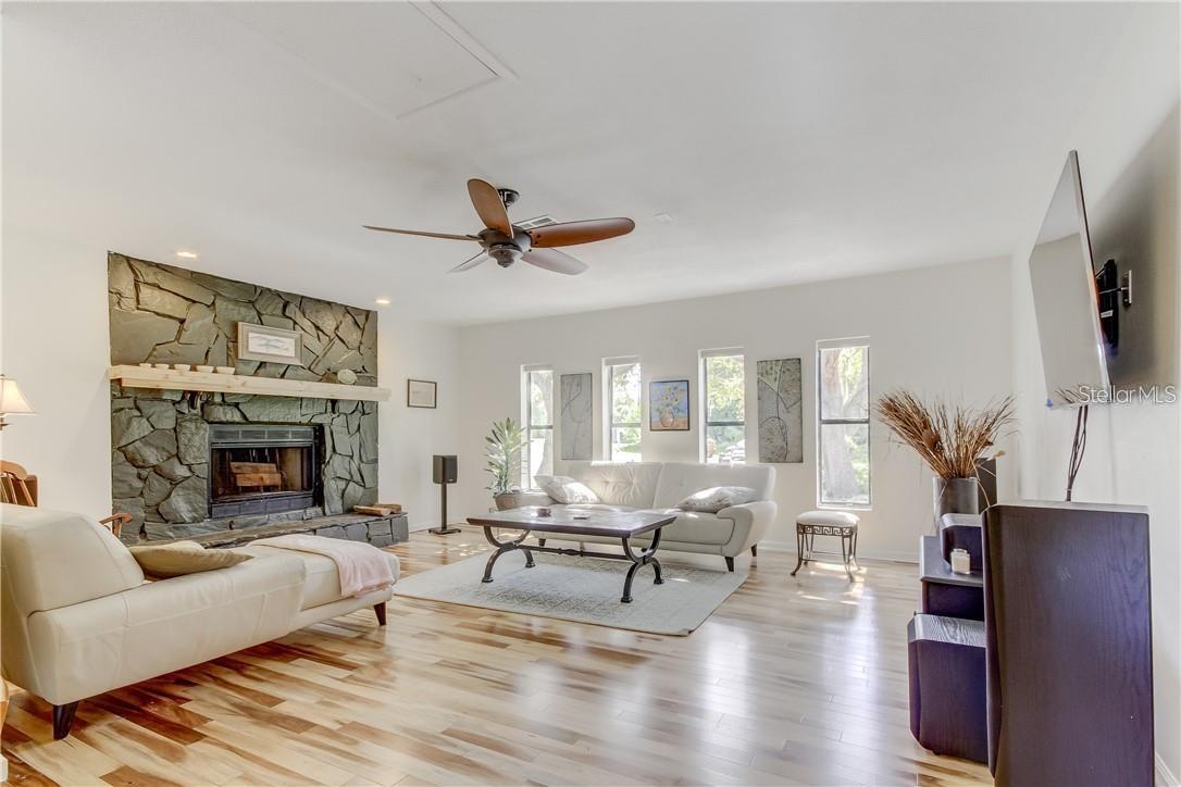 Image 9 of 37 For 9030 Bullrush Court