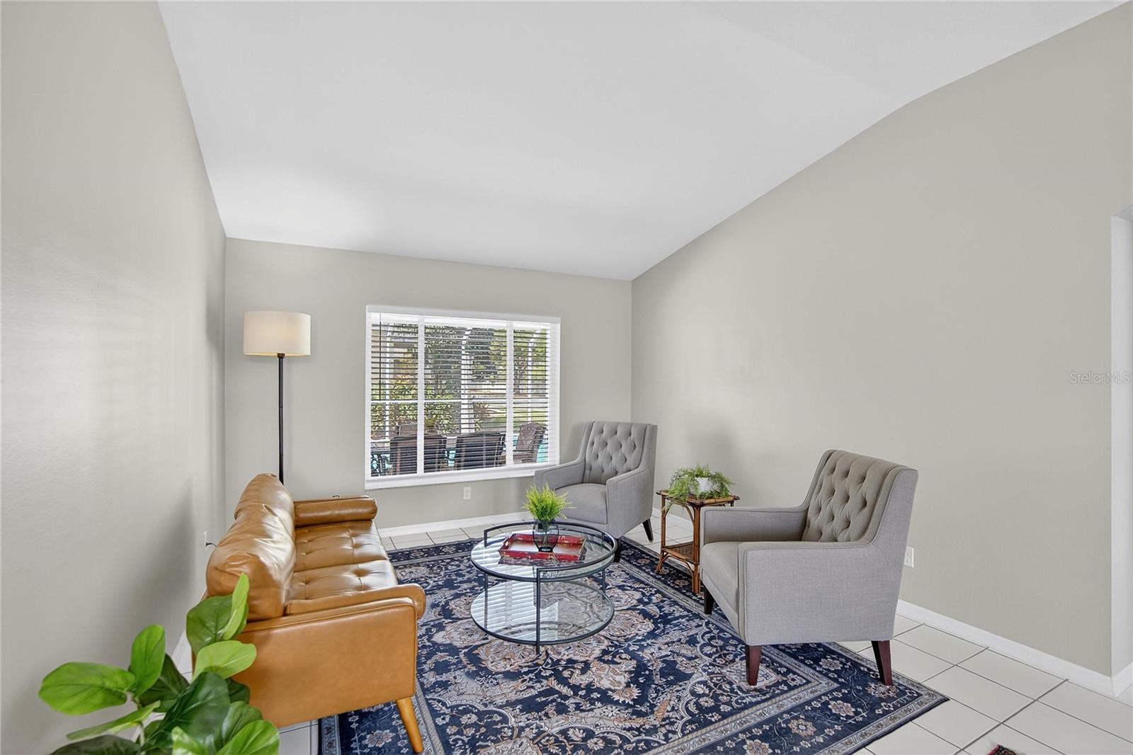 Image 10 of 62 For 702 Tuscanny Street