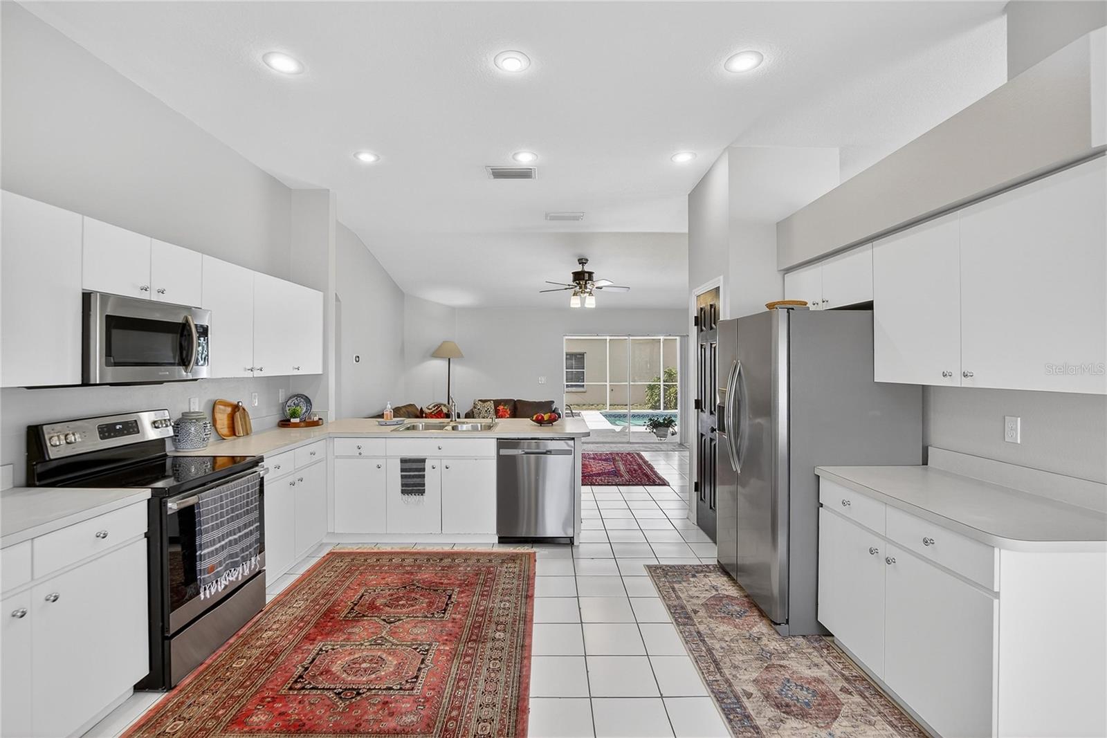 Image 2 of 62 For 702 Tuscanny Street