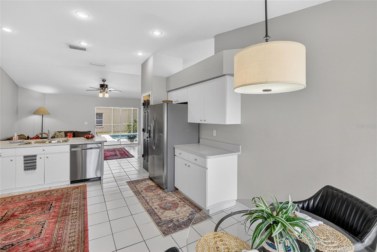 Image 24 of 62 For 702 Tuscanny Street