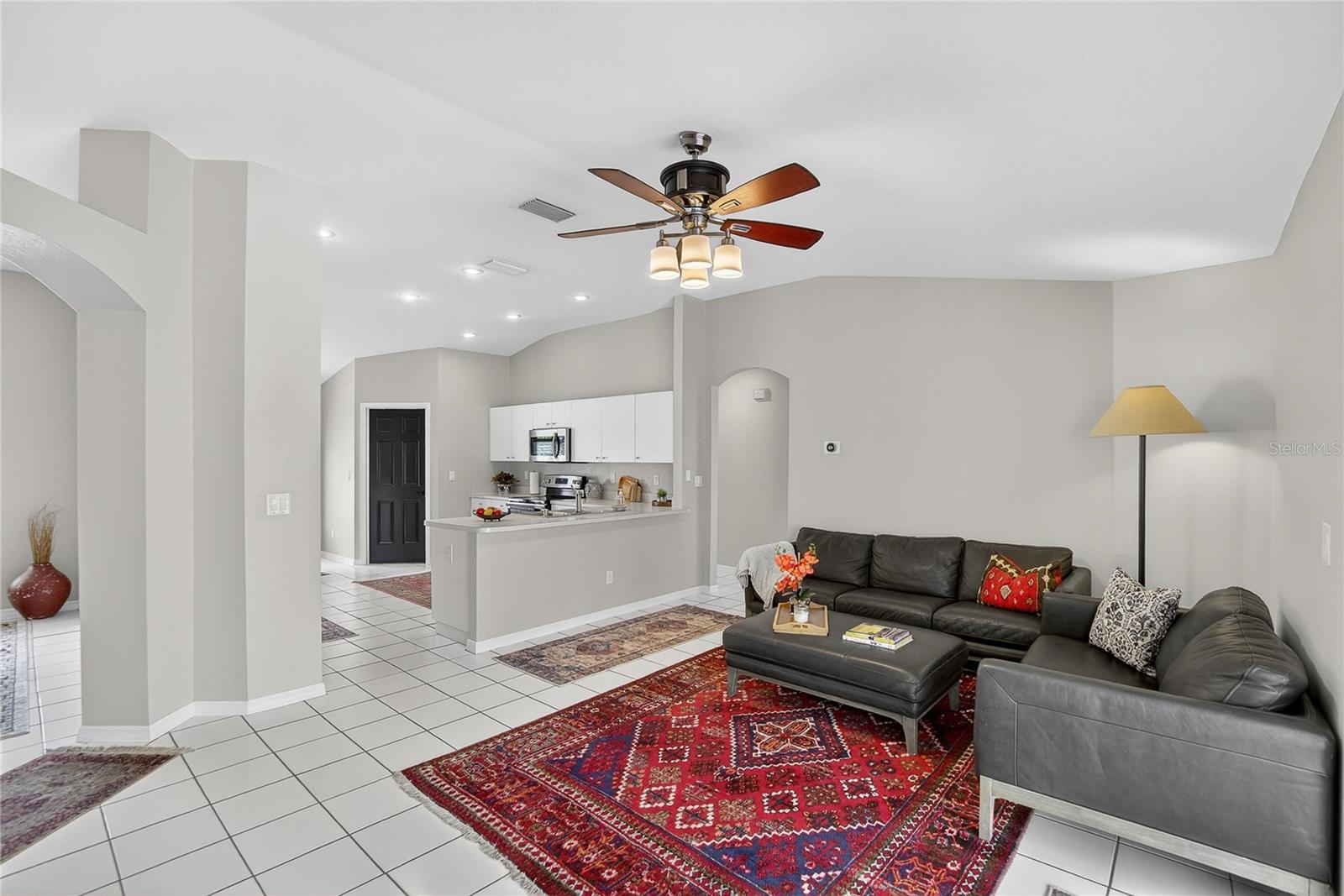 Image 29 of 62 For 702 Tuscanny Street