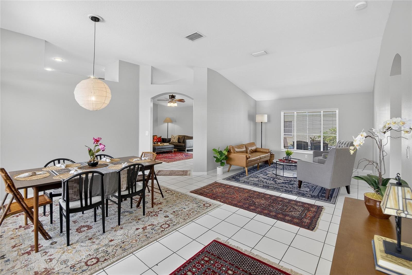 Image 3 of 62 For 702 Tuscanny Street