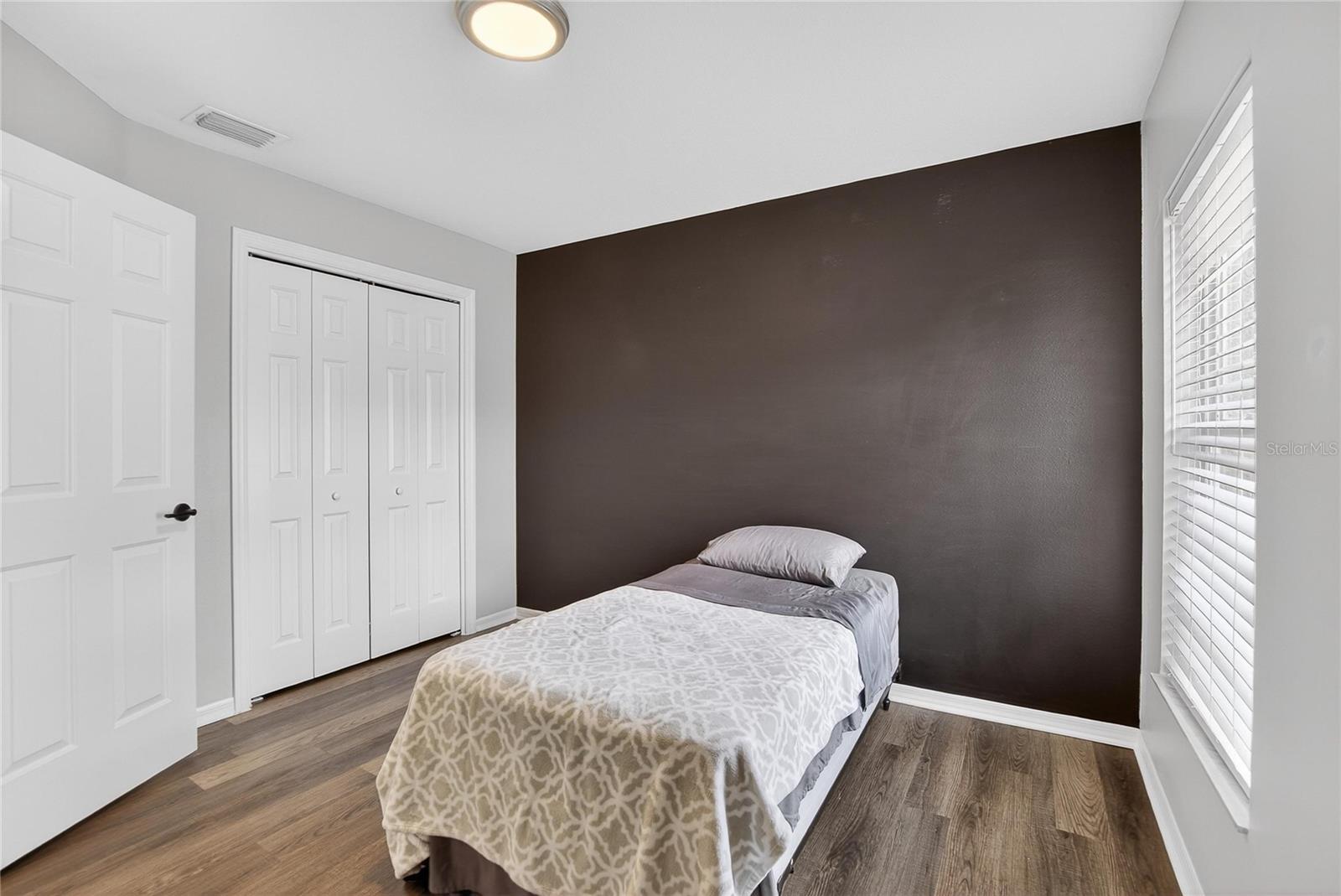 Image 38 of 62 For 702 Tuscanny Street