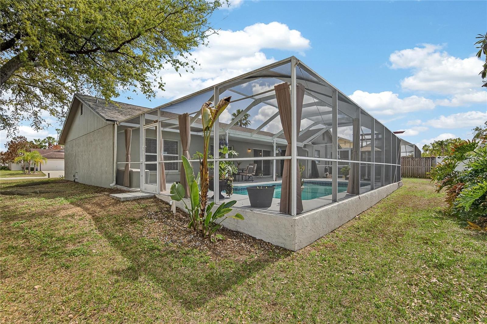 Image 46 of 62 For 702 Tuscanny Street