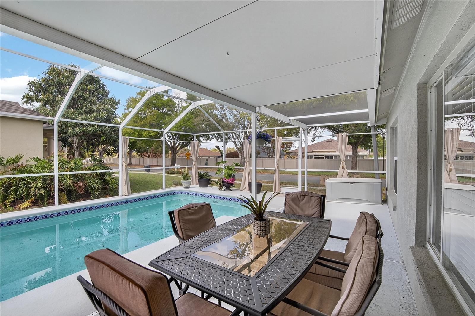 Image 5 of 62 For 702 Tuscanny Street