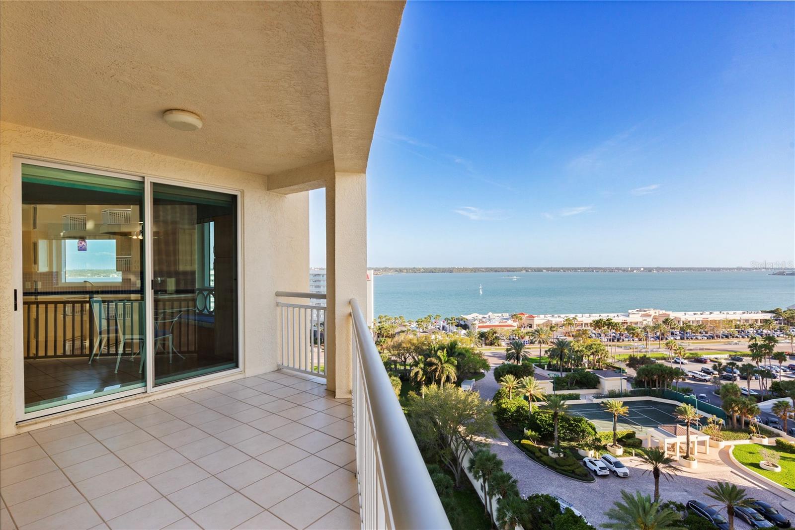 Image 15 of 54 For 1180 Gulf Boulevard 1105