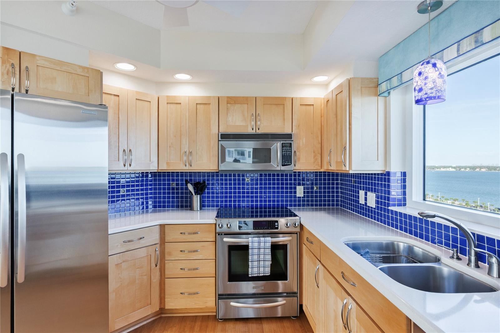 Image 18 of 54 For 1180 Gulf Boulevard 1105