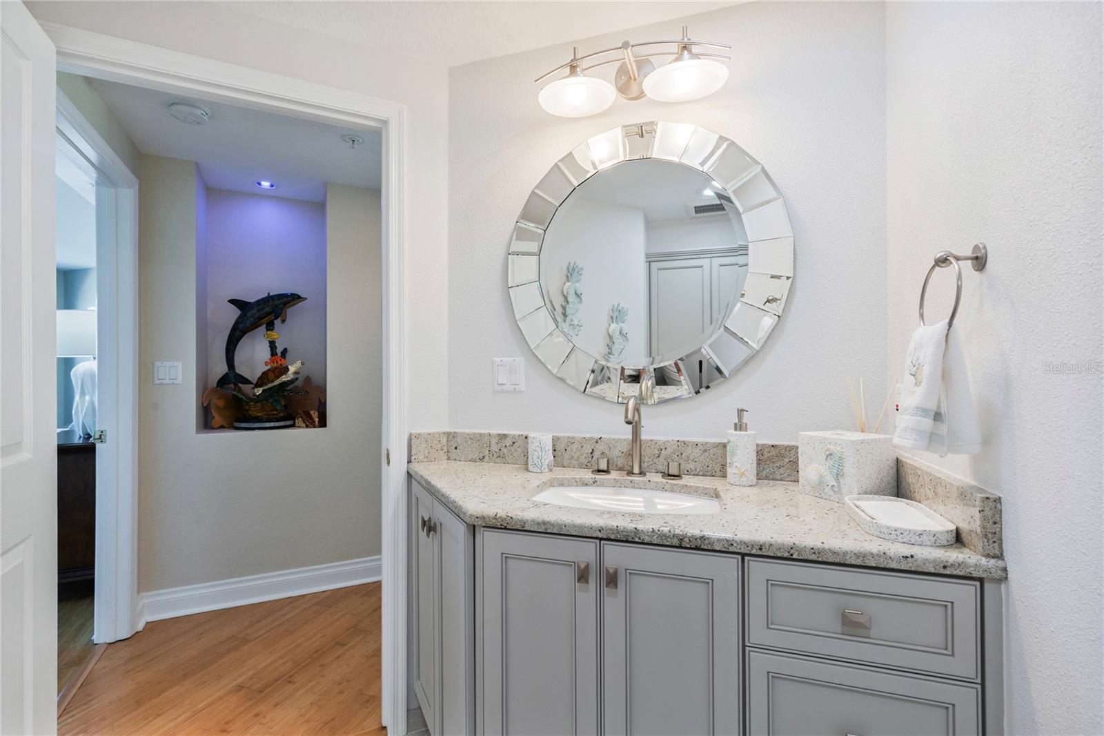 Image 19 of 54 For 1180 Gulf Boulevard 1105