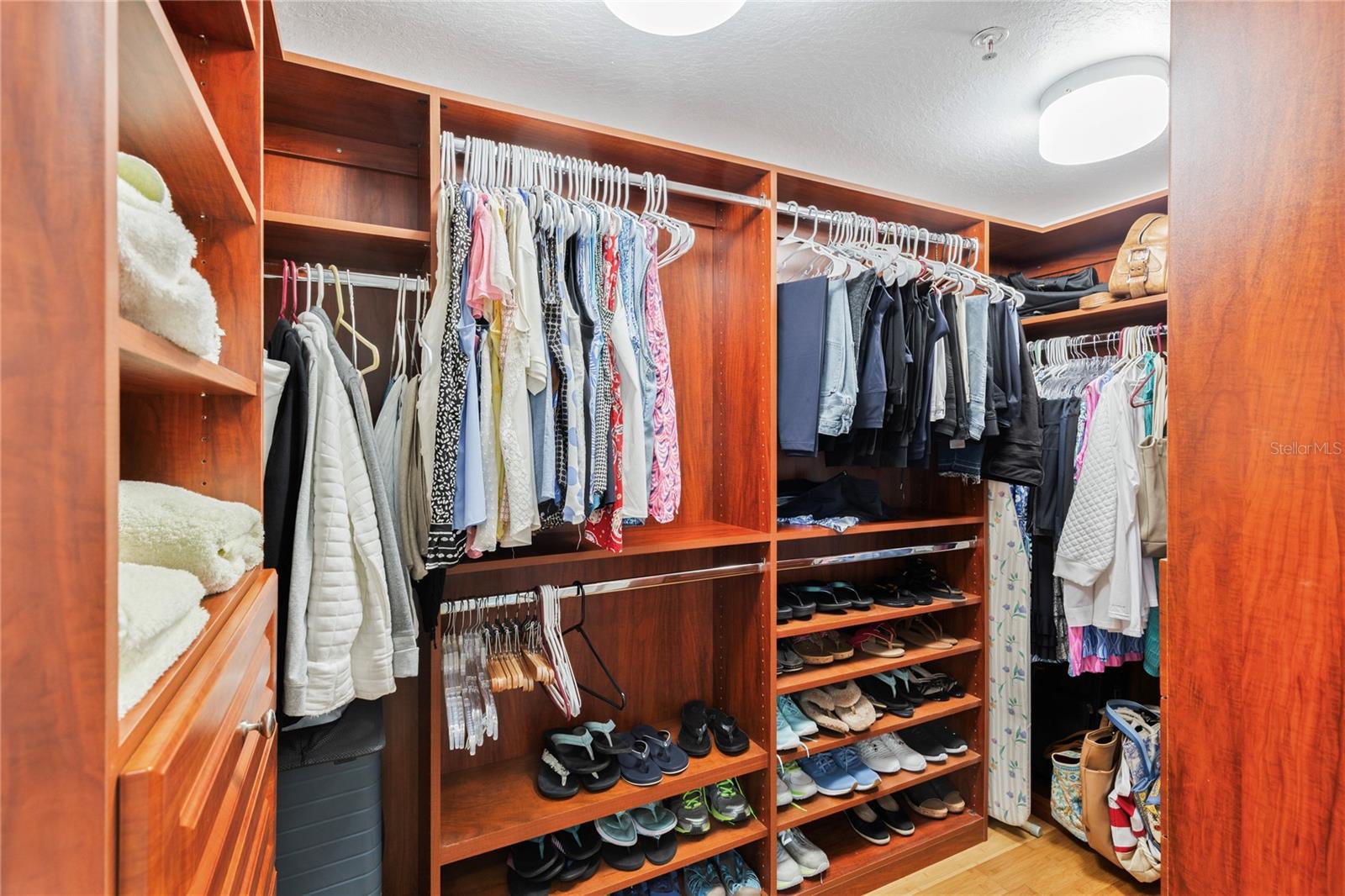 Image 27 of 54 For 1180 Gulf Boulevard 1105