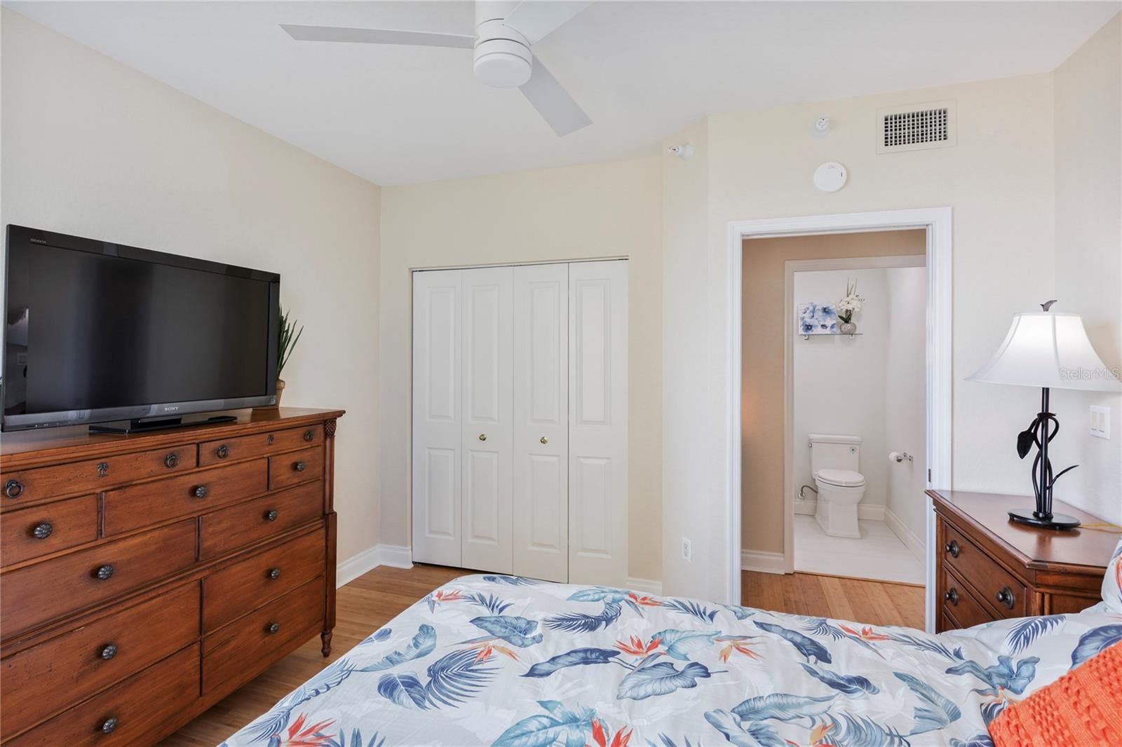 Image 39 of 54 For 1180 Gulf Boulevard 1105