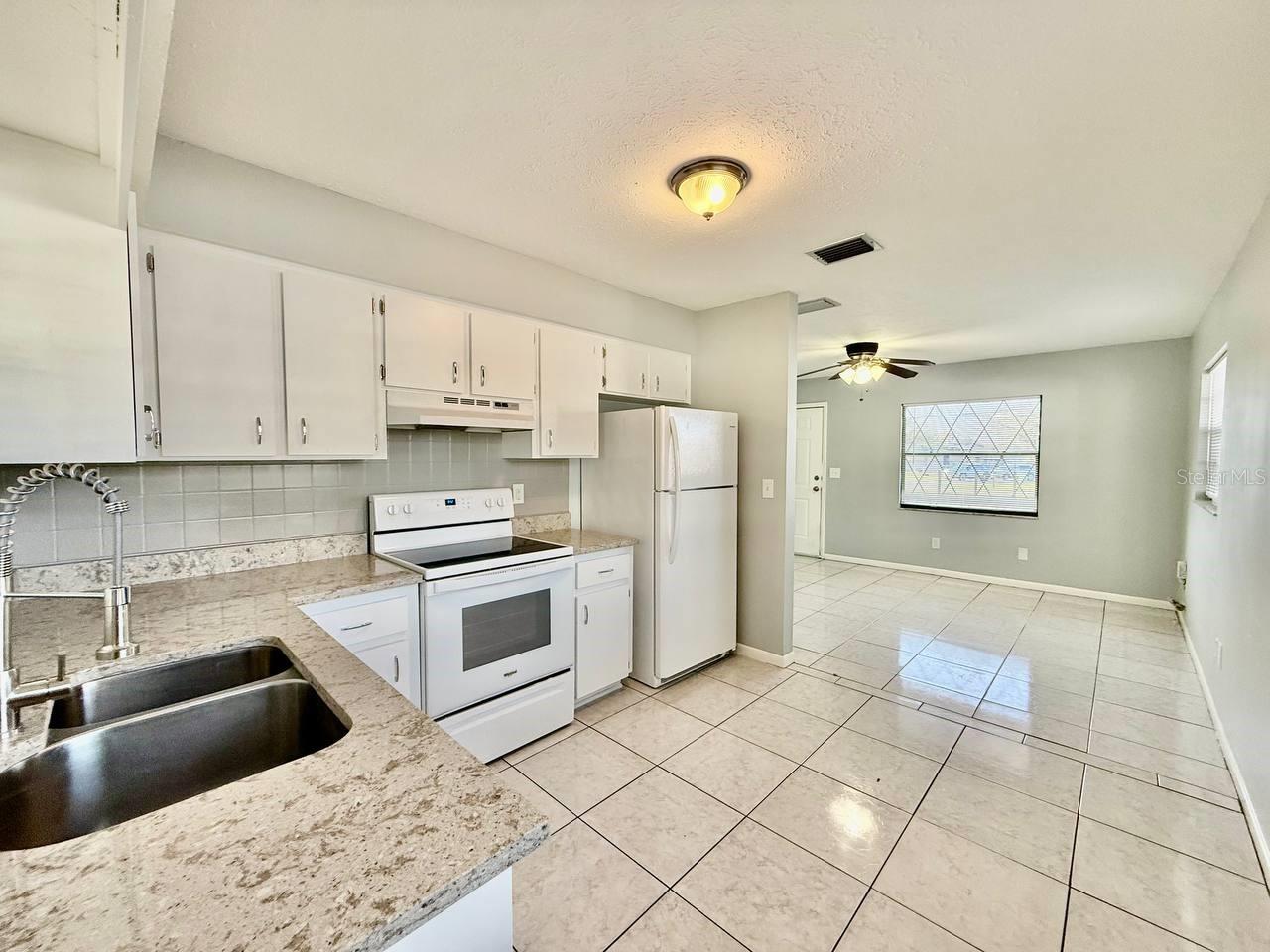 Image 11 of 19 For 10812 Hannaway Drive B