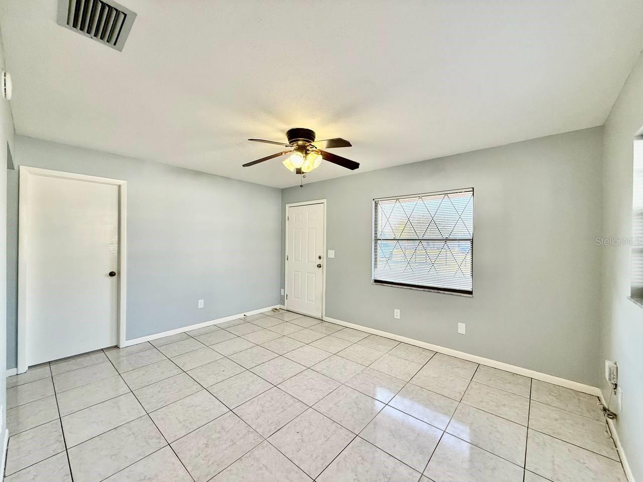 Image 6 of 19 For 10812 Hannaway Drive B