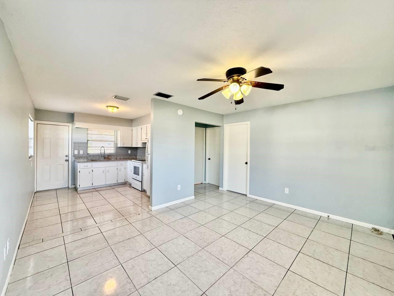 Image 7 of 19 For 10812 Hannaway Drive B