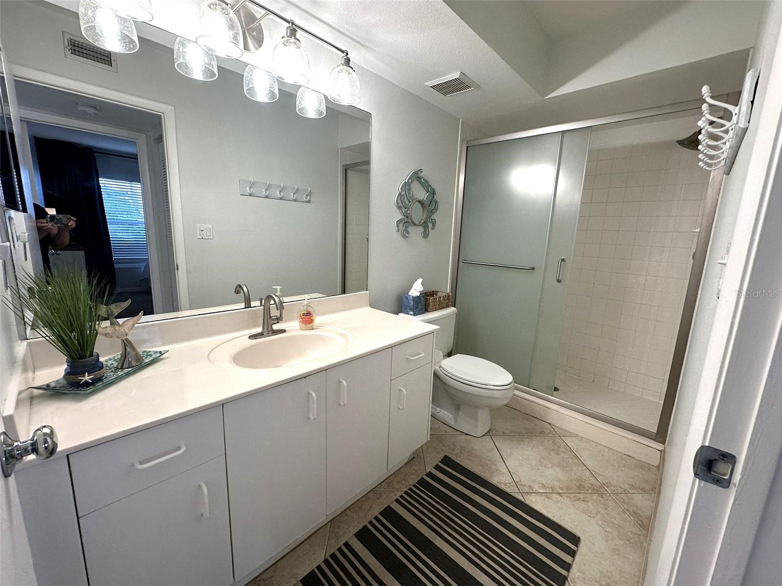 Image 20 of 23 For 6081 Bahia Del Mar Circle 154