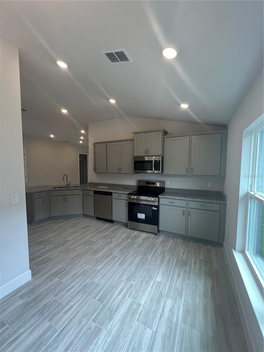 Image 5 of 28 For 13064 Kent Bradley Street