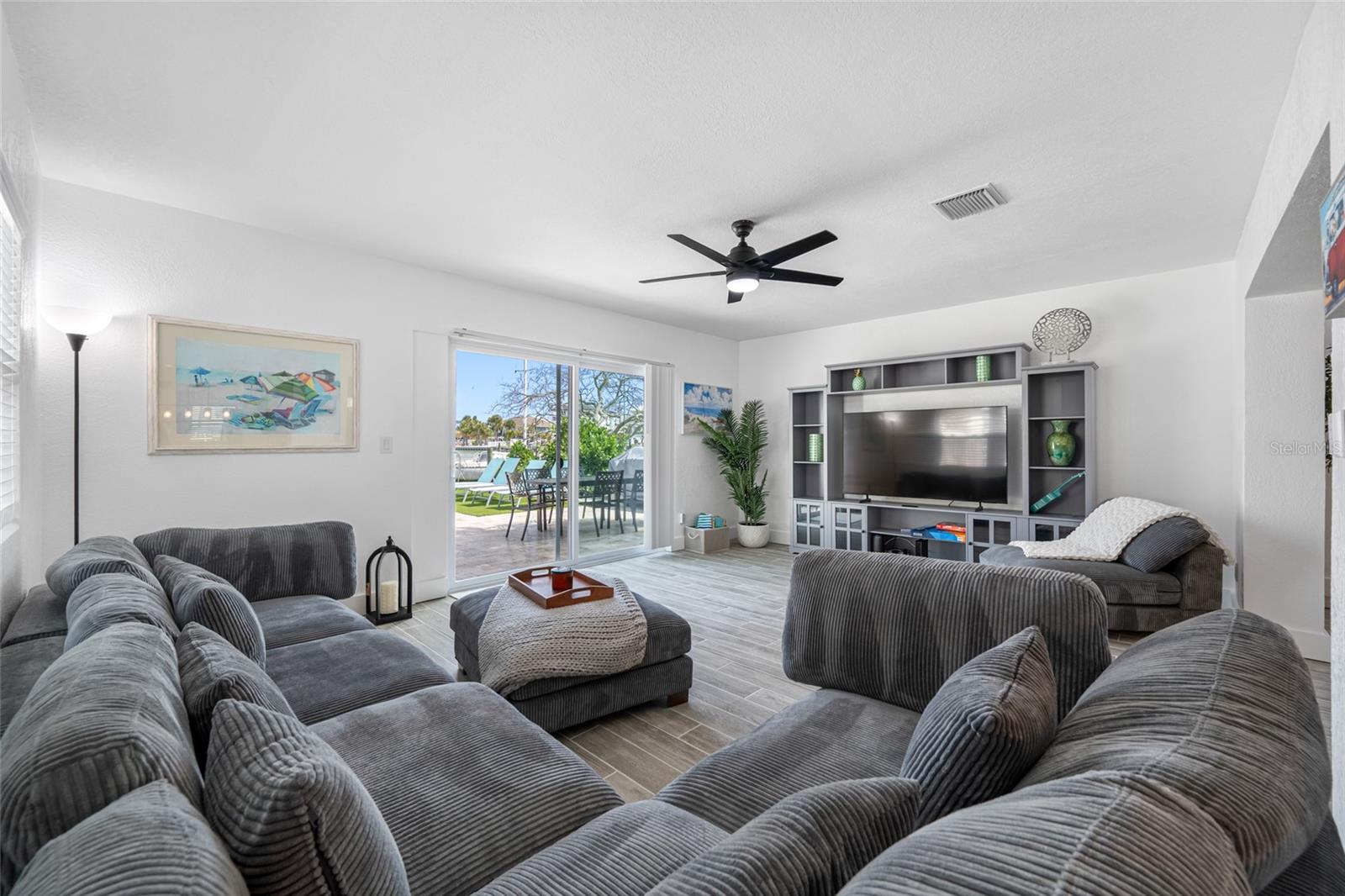 Image 13 of 55 For 404 18th Avenue