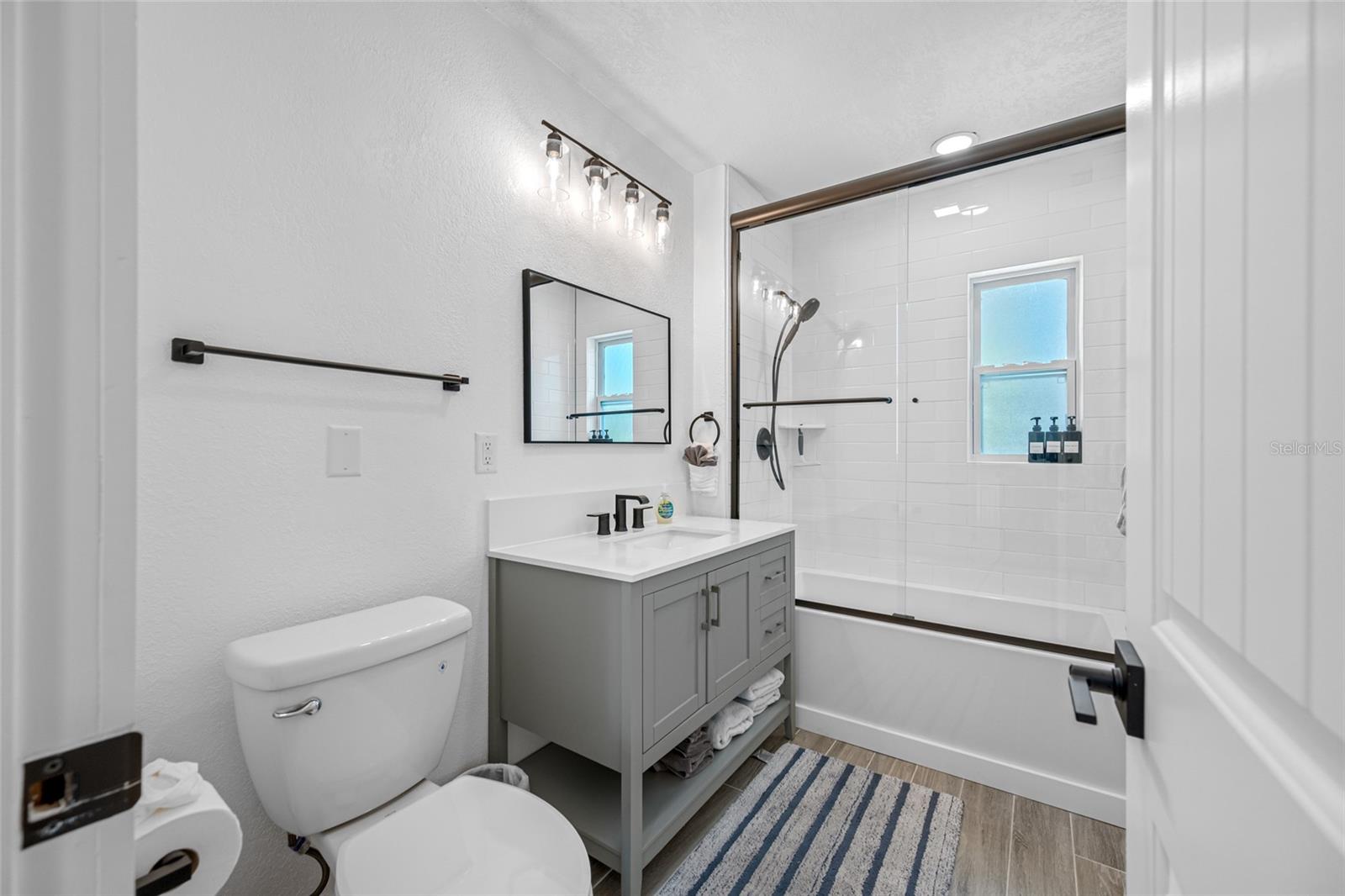 Image 23 of 55 For 404 18th Avenue