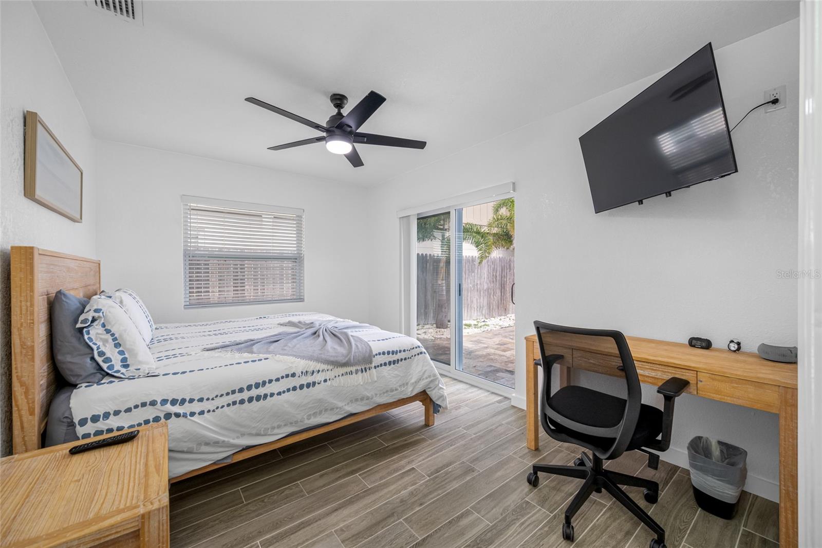 Image 26 of 55 For 404 18th Avenue