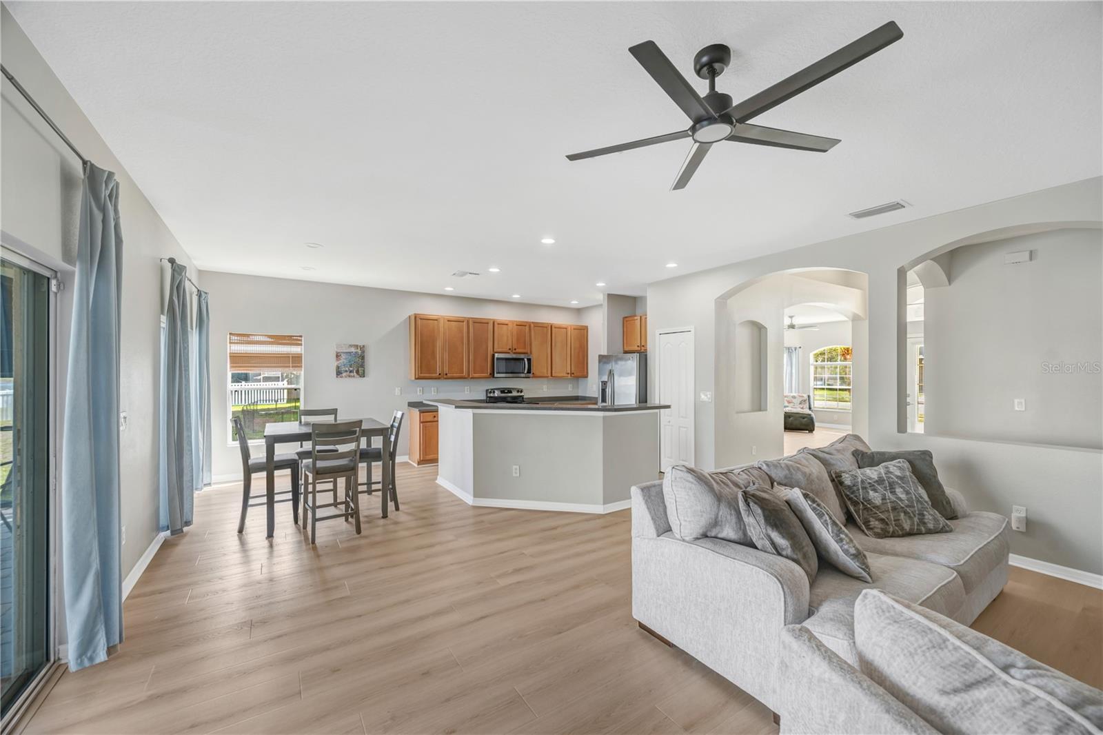 Image 15 of 61 For 1834 Mira Lago Circle