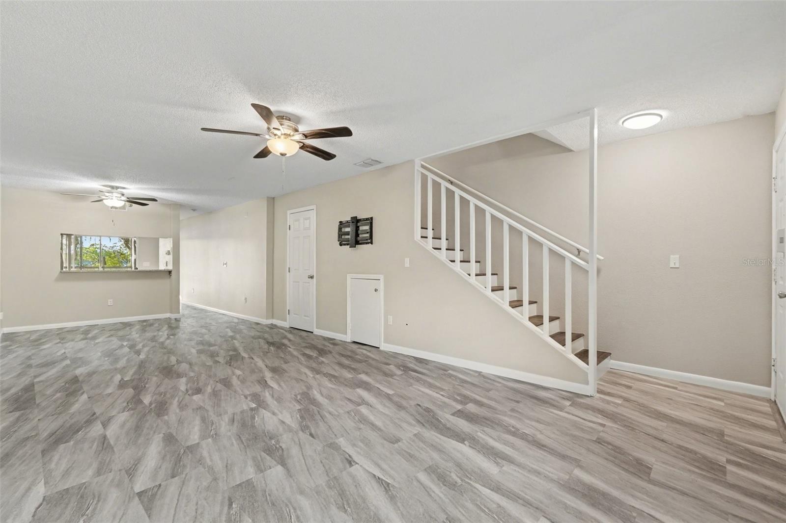 Image 14 of 40 For 7218 Bank Drive 205