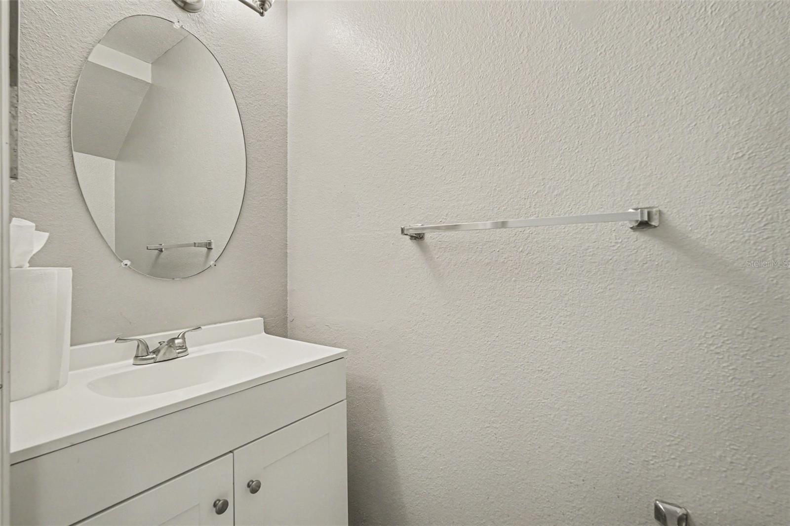 Image 18 of 40 For 7218 Bank Drive 205