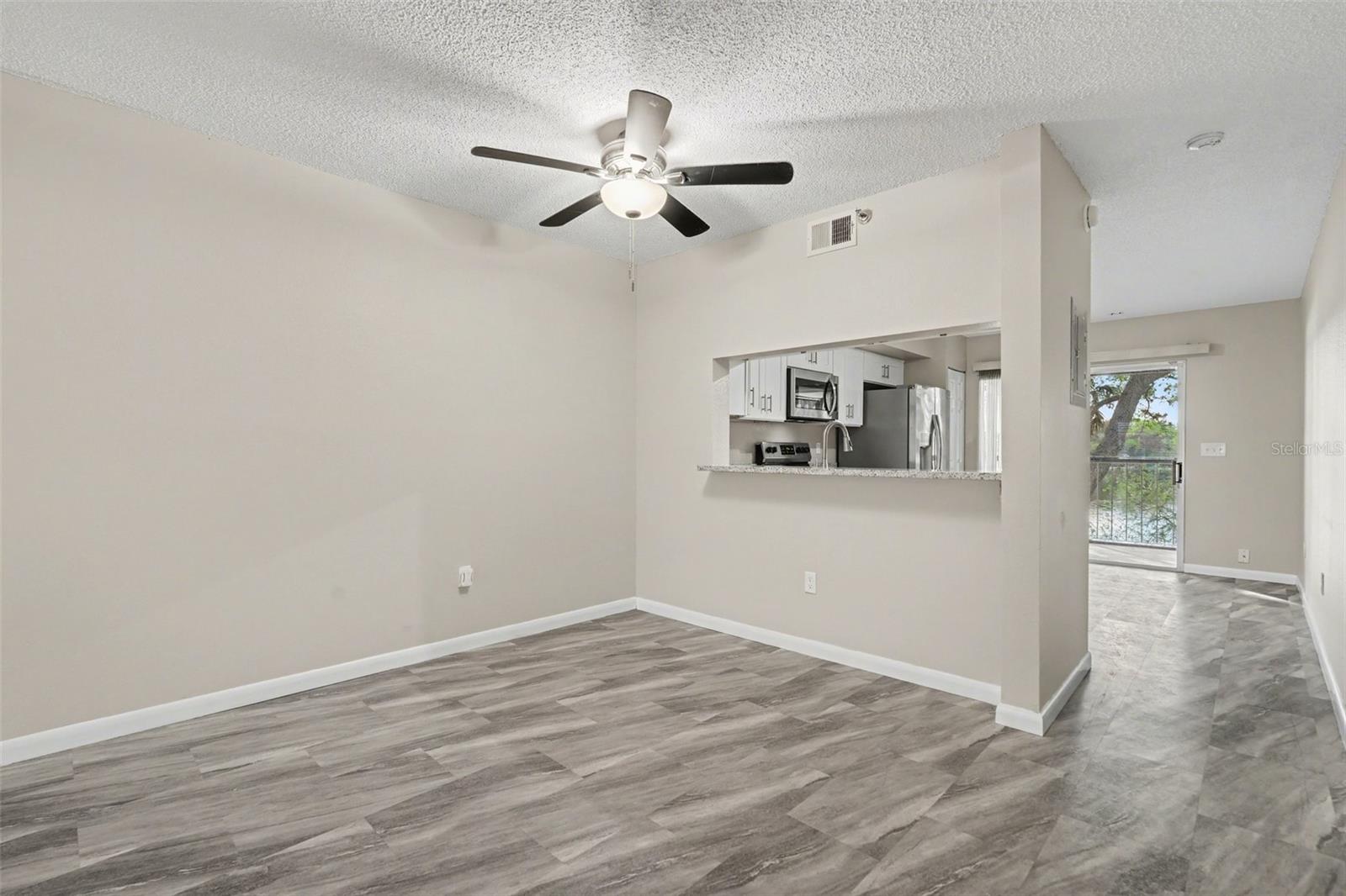 Image 6 of 40 For 7218 Bank Drive 205