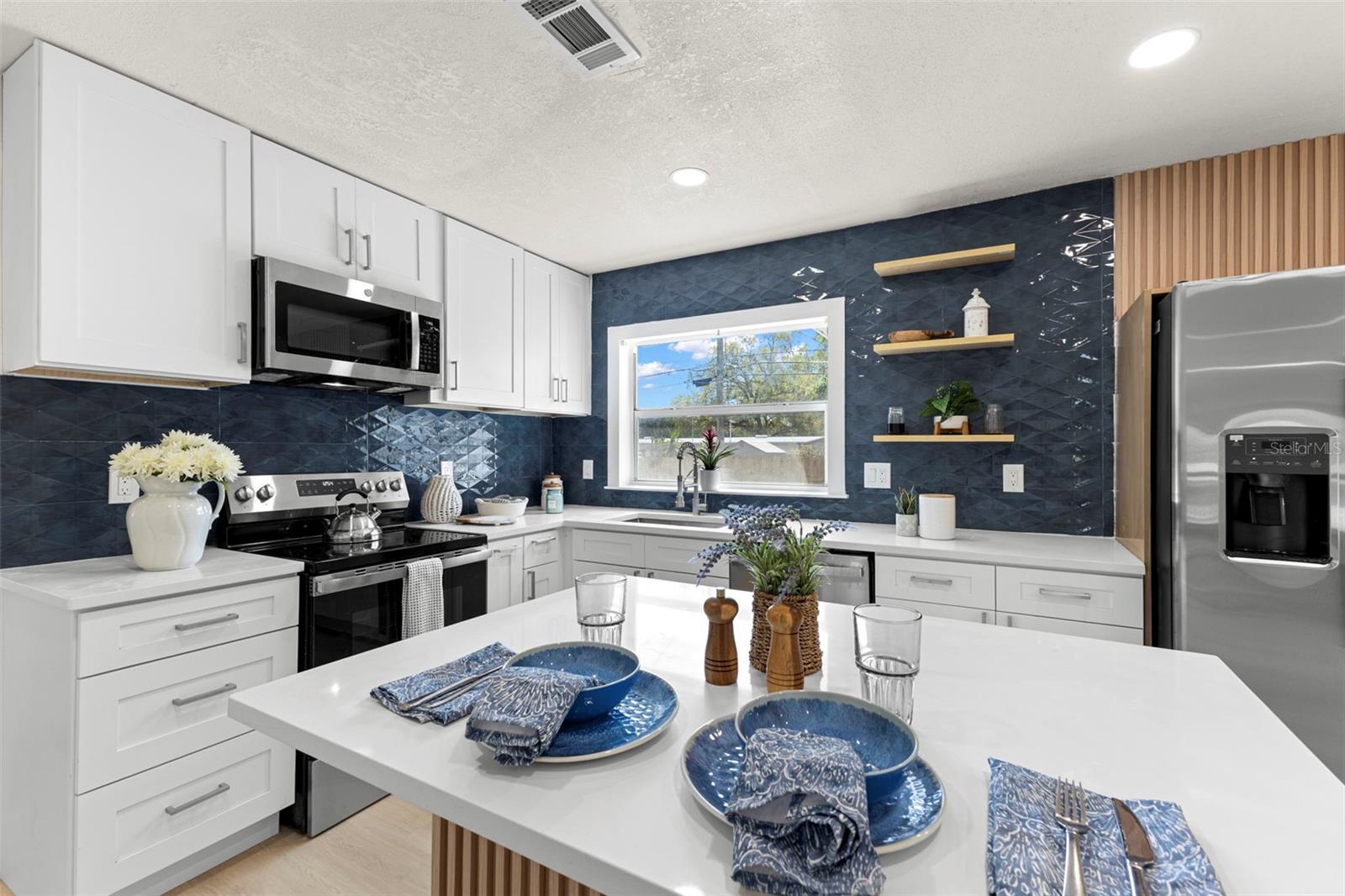 Image 14 of 52 For 2221 Terrace Drive N