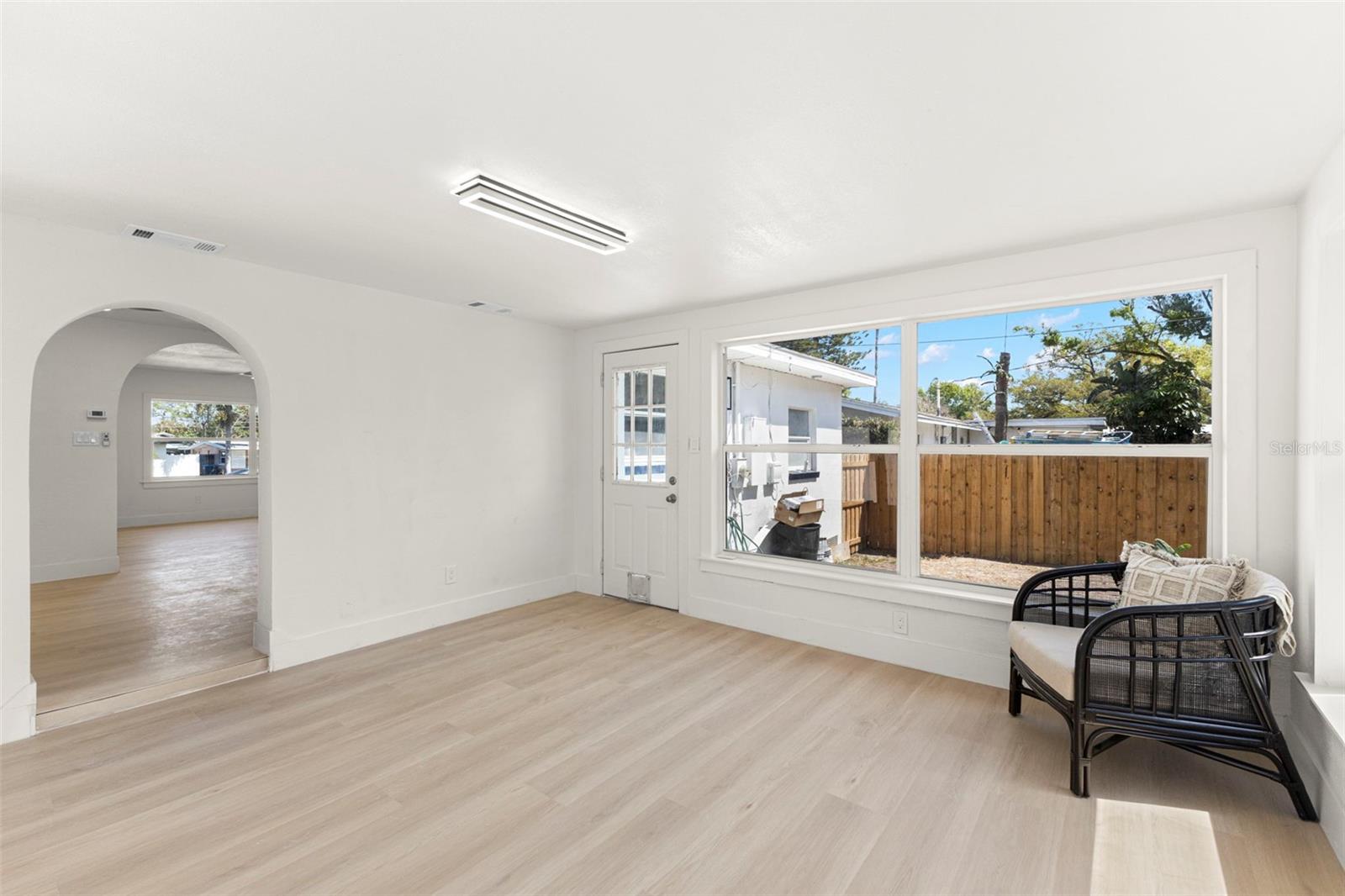 Image 21 of 52 For 2221 Terrace Drive N