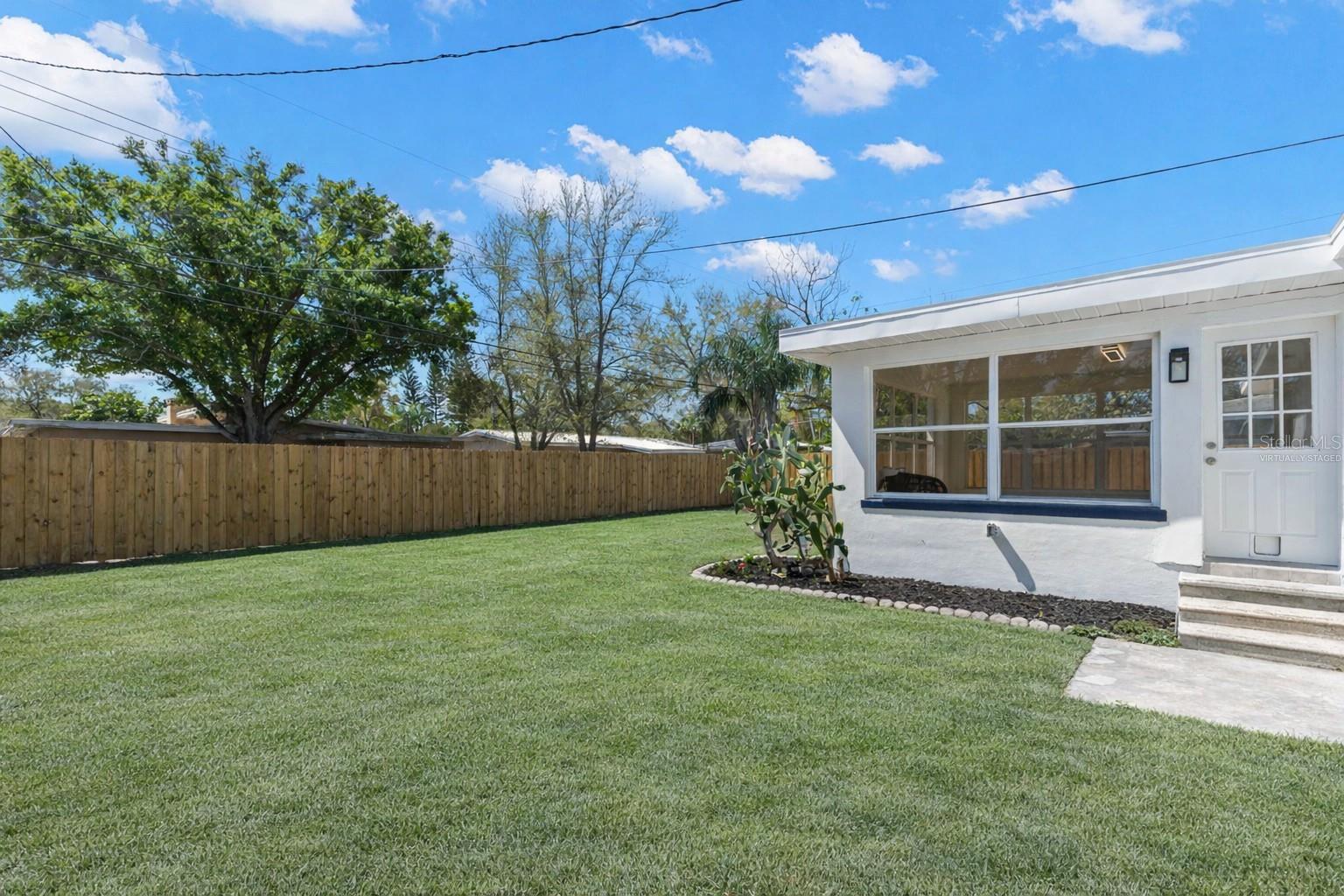 Image 24 of 52 For 2221 Terrace Drive N