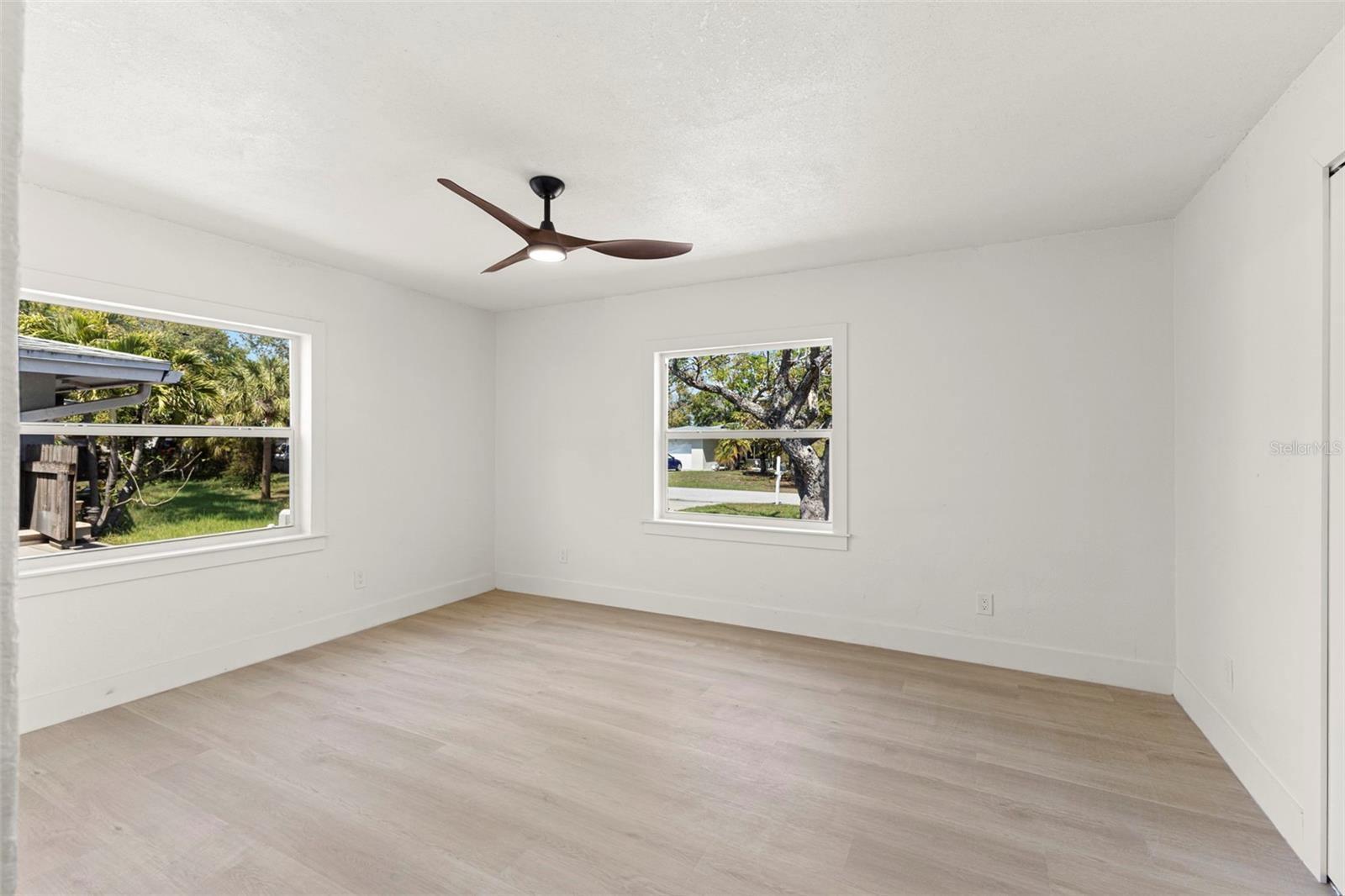 Image 34 of 52 For 2221 Terrace Drive N