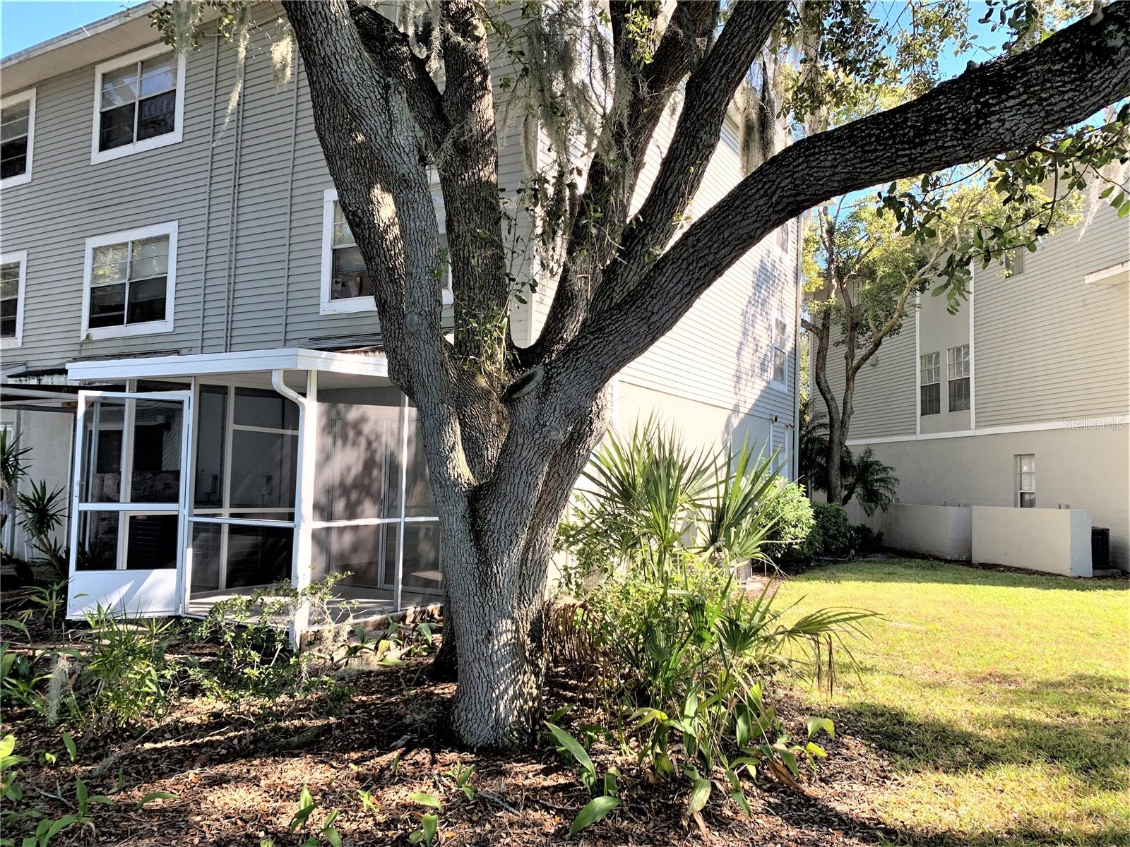 Image 14 of 17 For 7150 Bank Drive 101