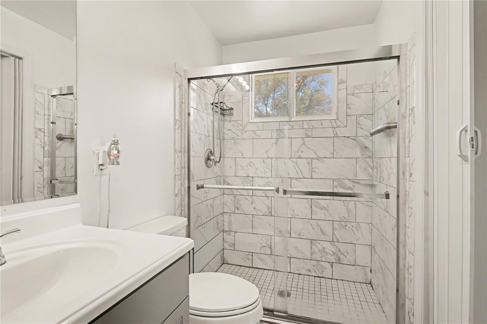 Image 12 of 27 For 19511 110th Avenue