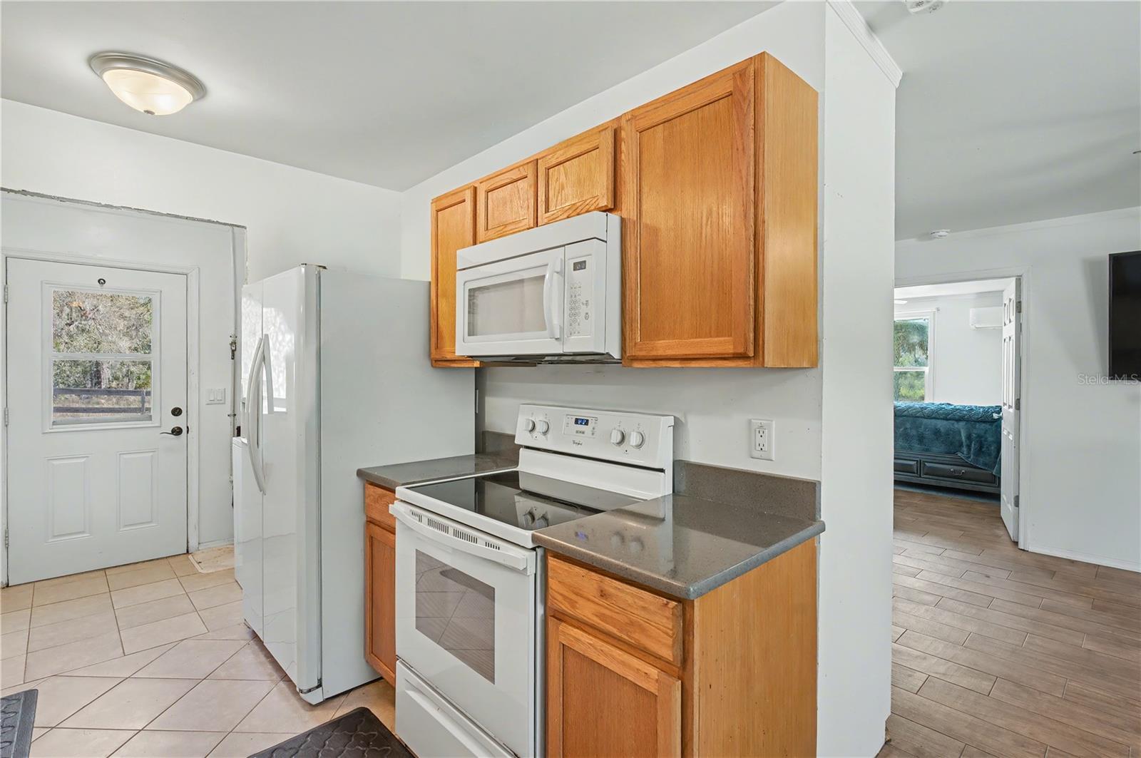 Image 5 of 27 For 19511 110th Avenue