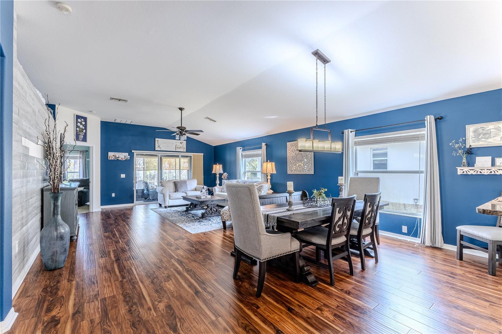 Image 11 of 90 For 18735 Rolling Hills Loop