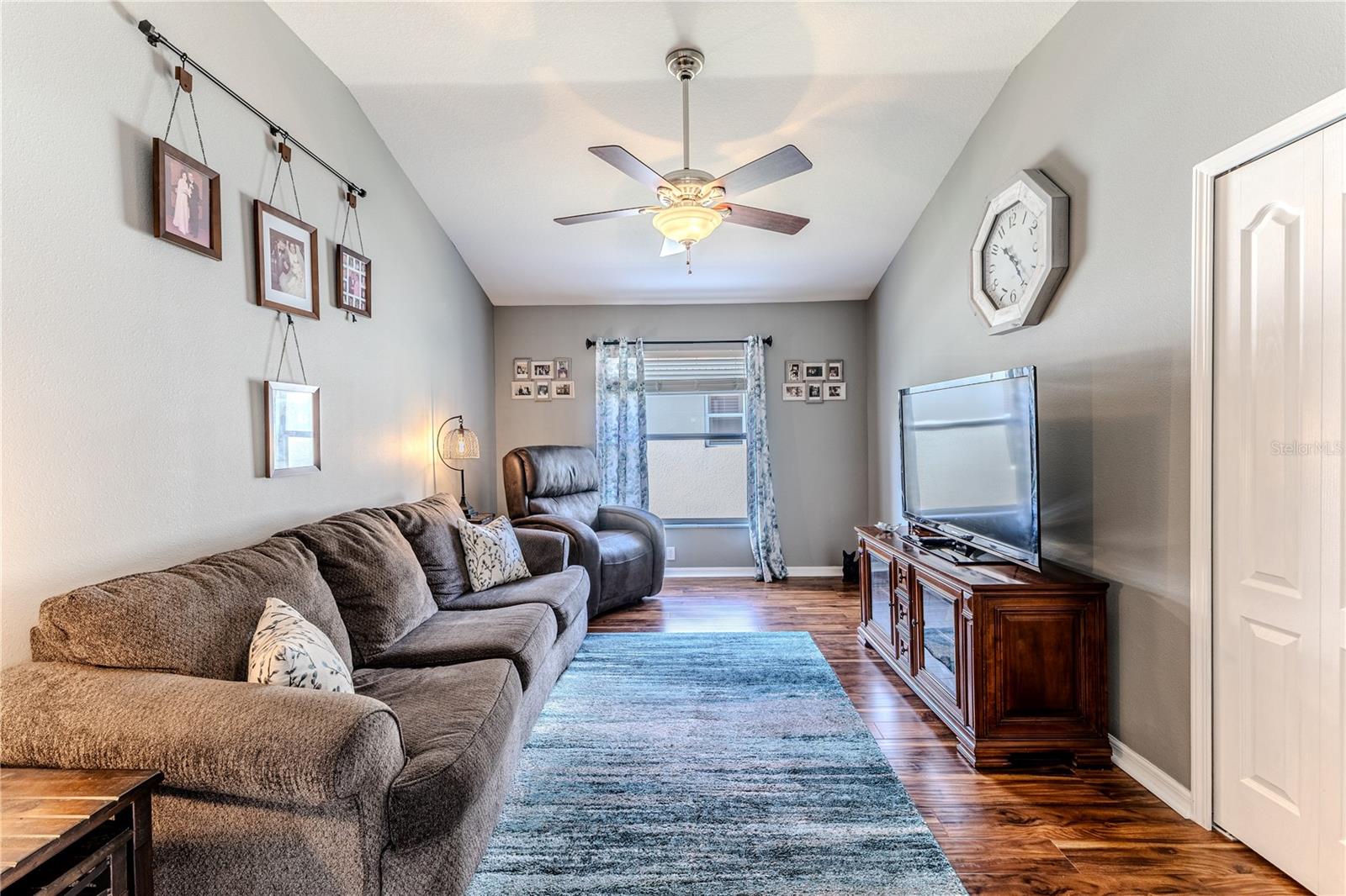 Image 20 of 90 For 18735 Rolling Hills Loop