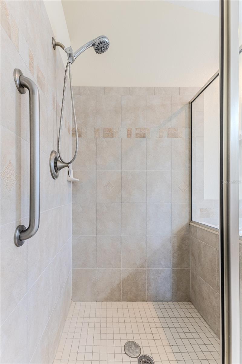 Image 31 of 90 For 18735 Rolling Hills Loop