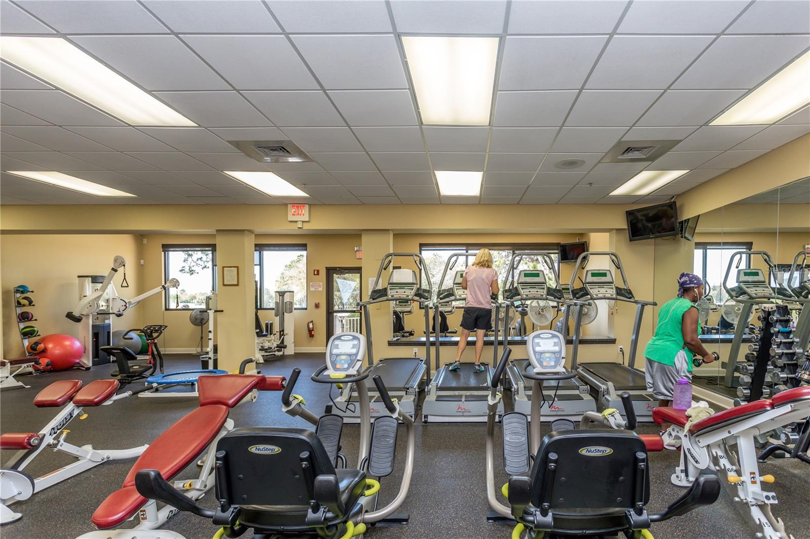 Image 76 of 90 For 18735 Rolling Hills Loop