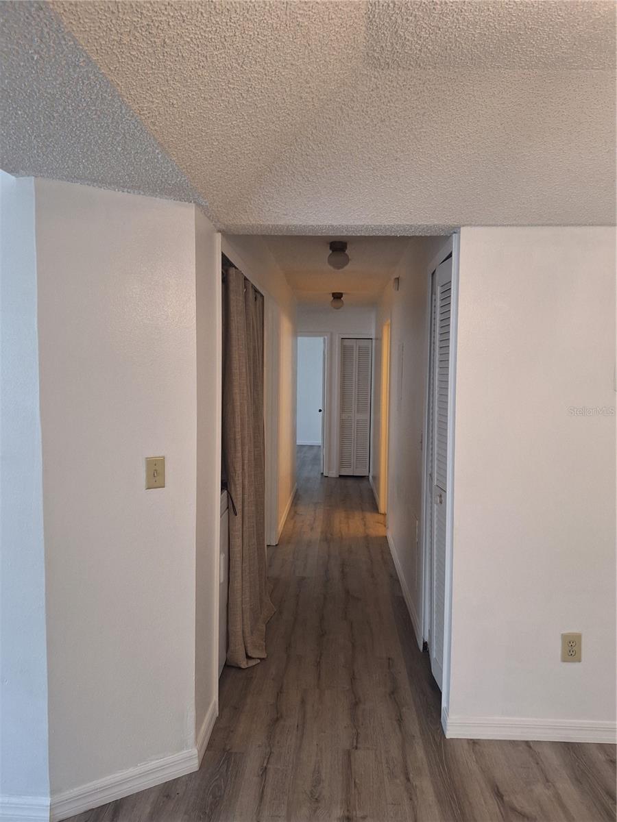 Image 10 of 22 For 11910 Skylake Place E