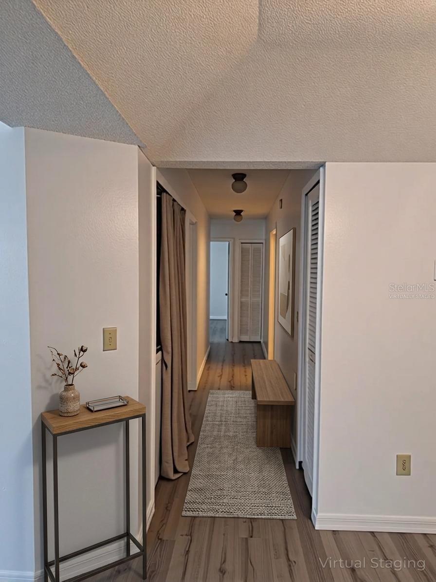 Image 11 of 22 For 11910 Skylake Place E