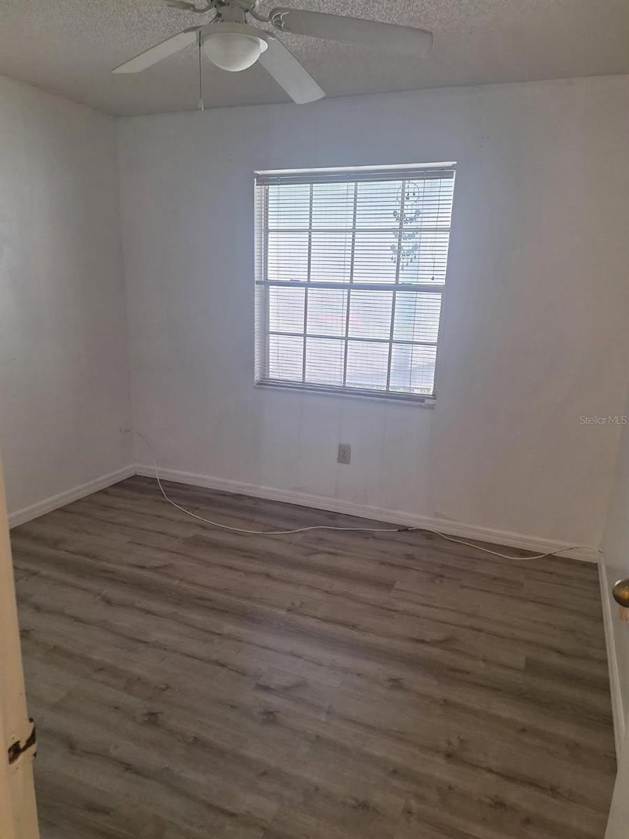 Image 18 of 22 For 11910 Skylake Place E