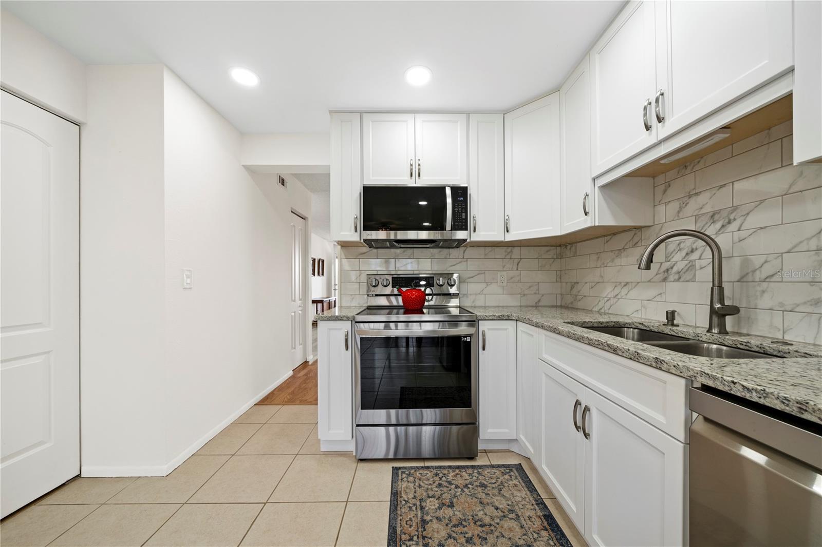 Image 12 of 48 For 4910 Bay Street Ne 311