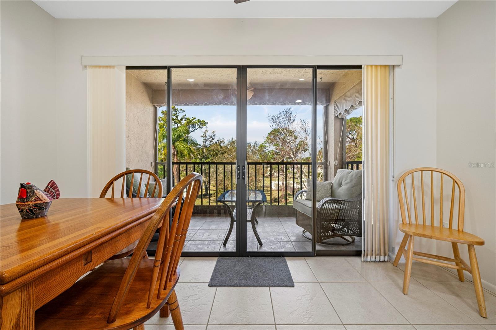 Image 19 of 48 For 4910 Bay Street Ne 311