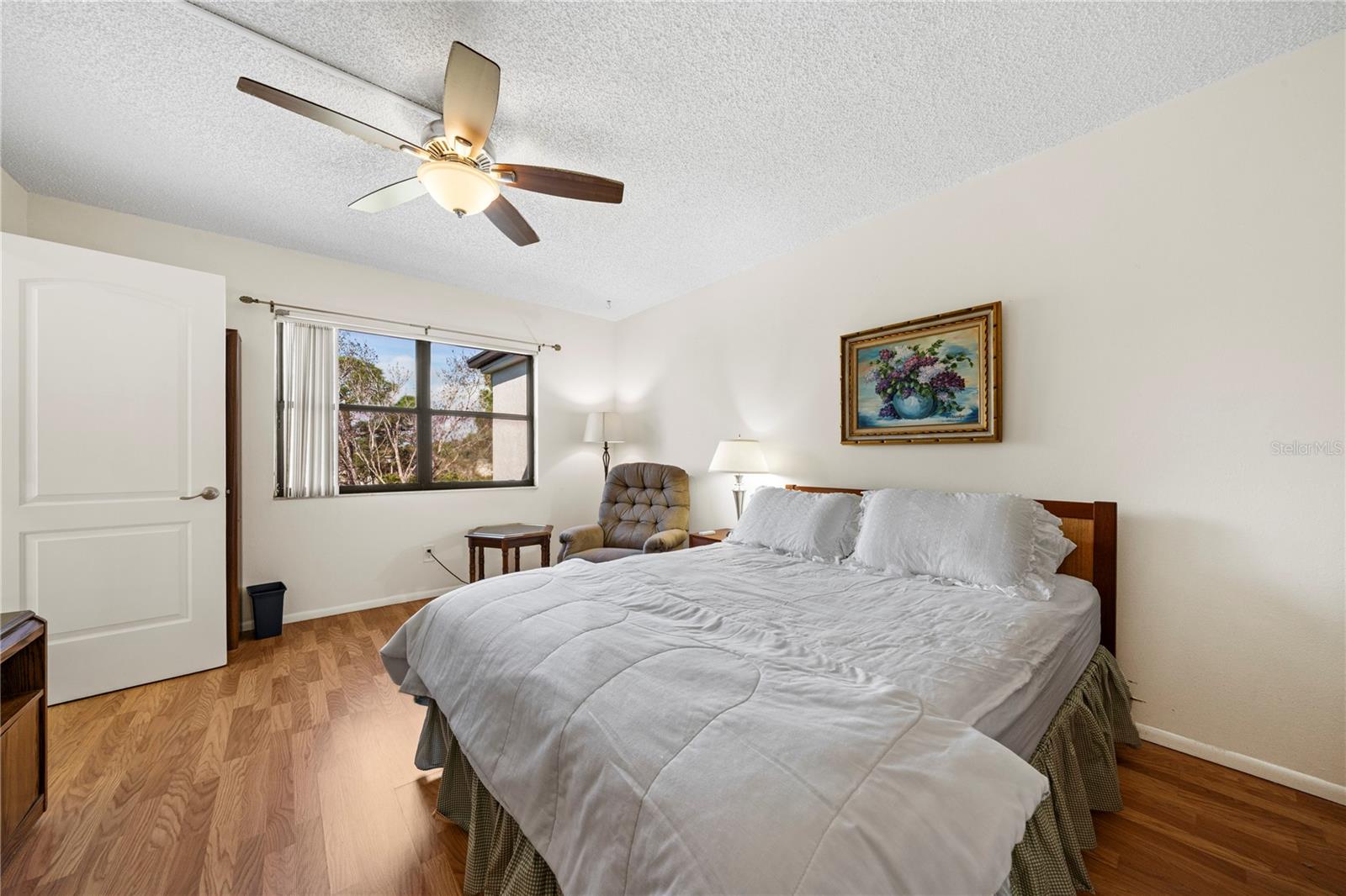 Image 26 of 48 For 4910 Bay Street Ne 311