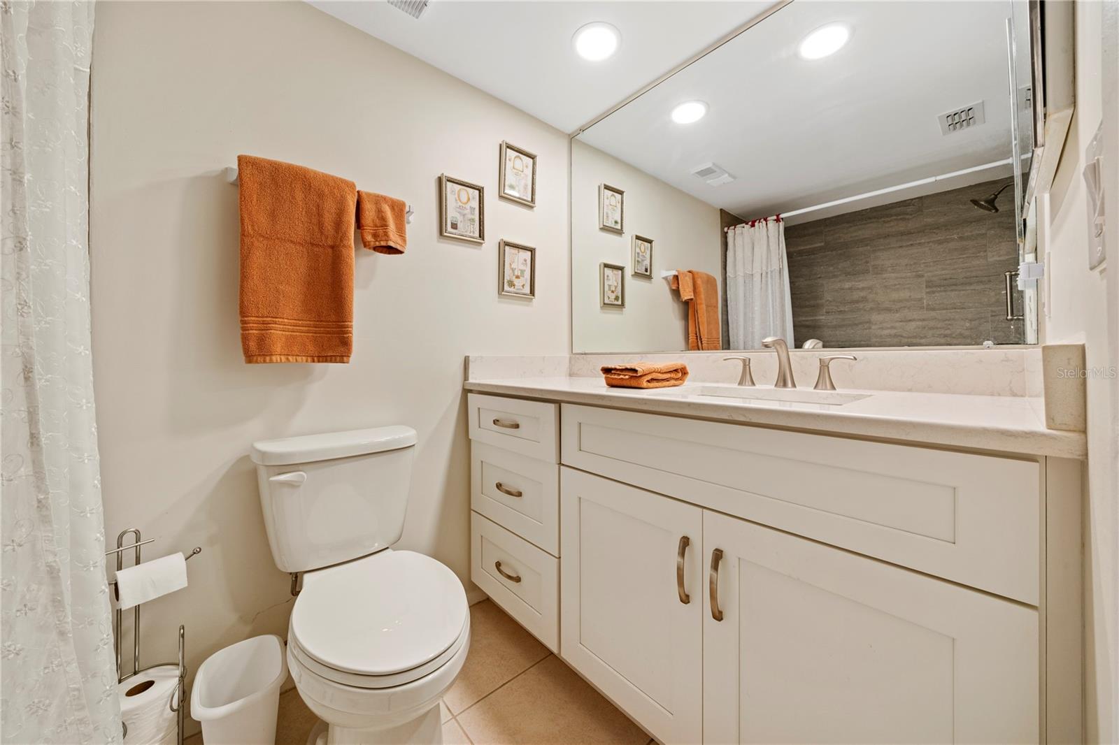 Image 32 of 48 For 4910 Bay Street Ne 311