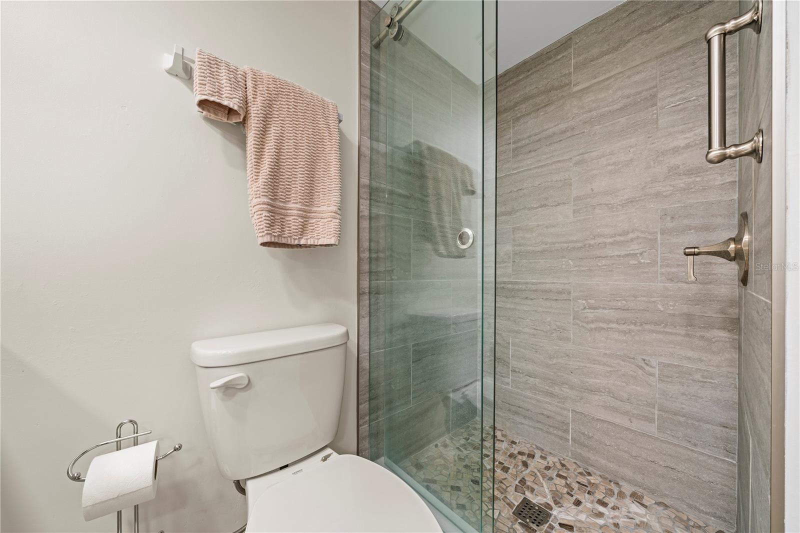 Image 35 of 48 For 4910 Bay Street Ne 311