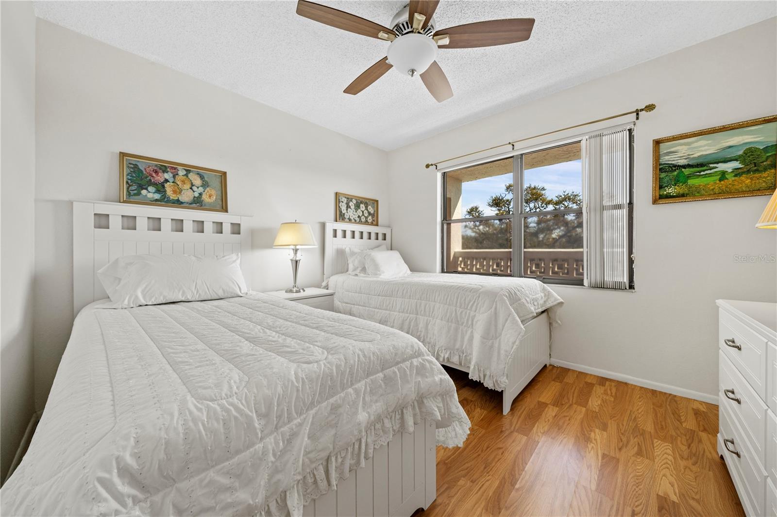 Image 37 of 48 For 4910 Bay Street Ne 311