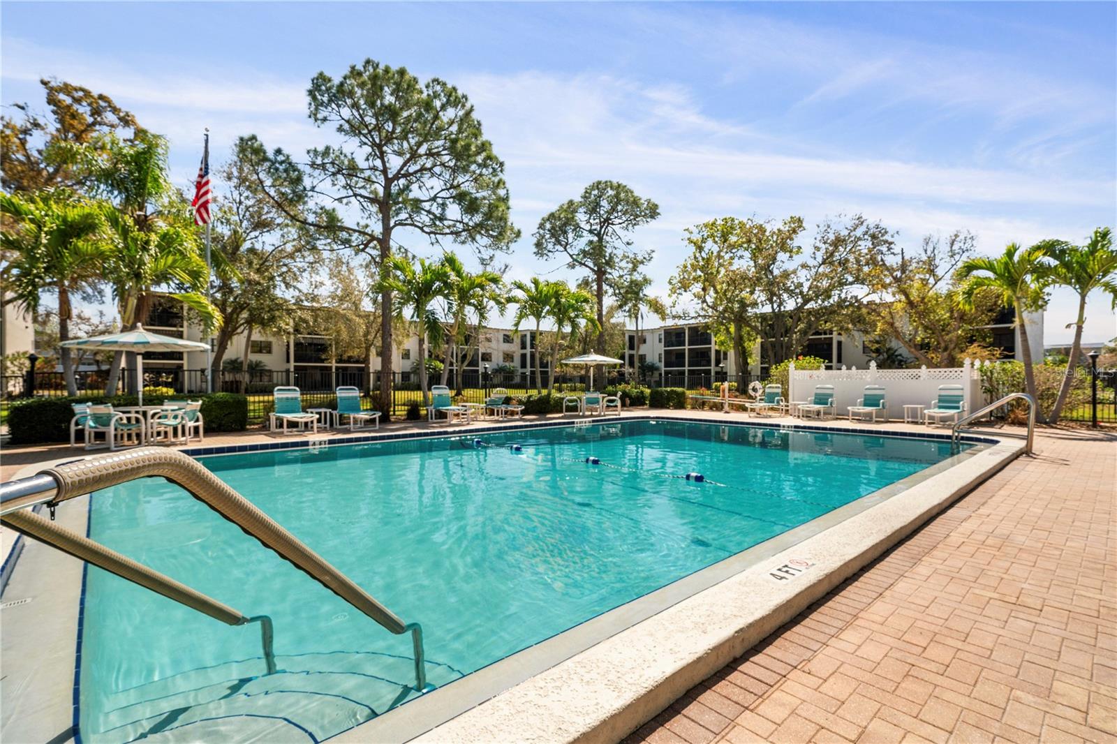 Image 43 of 48 For 4910 Bay Street Ne 311