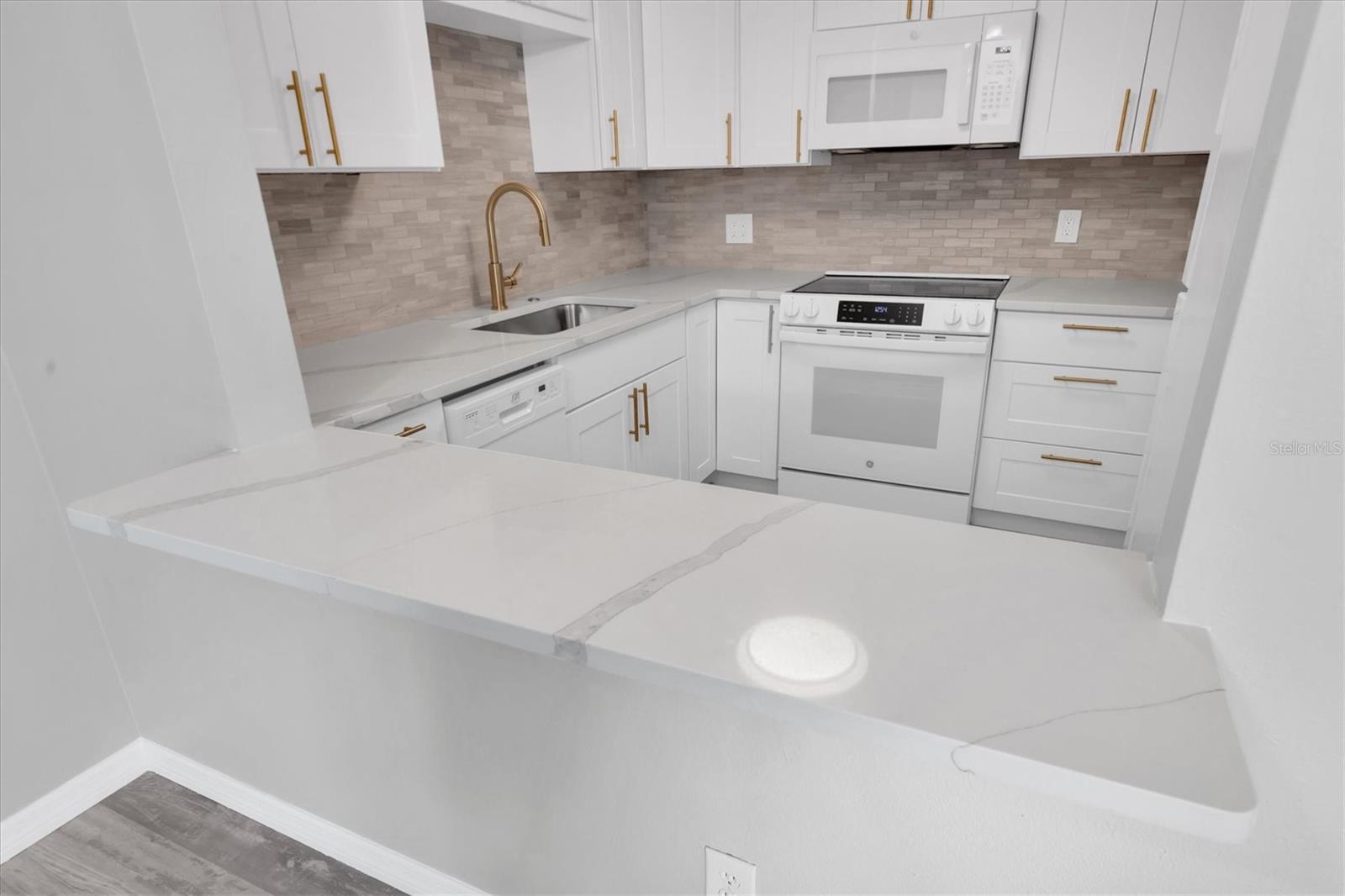 Image 8 of 38 For 2043 Denmark Street 67