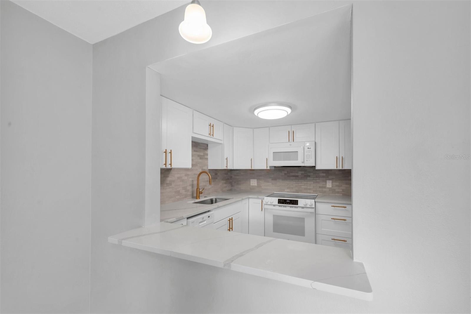 Image 9 of 38 For 2043 Denmark Street 67