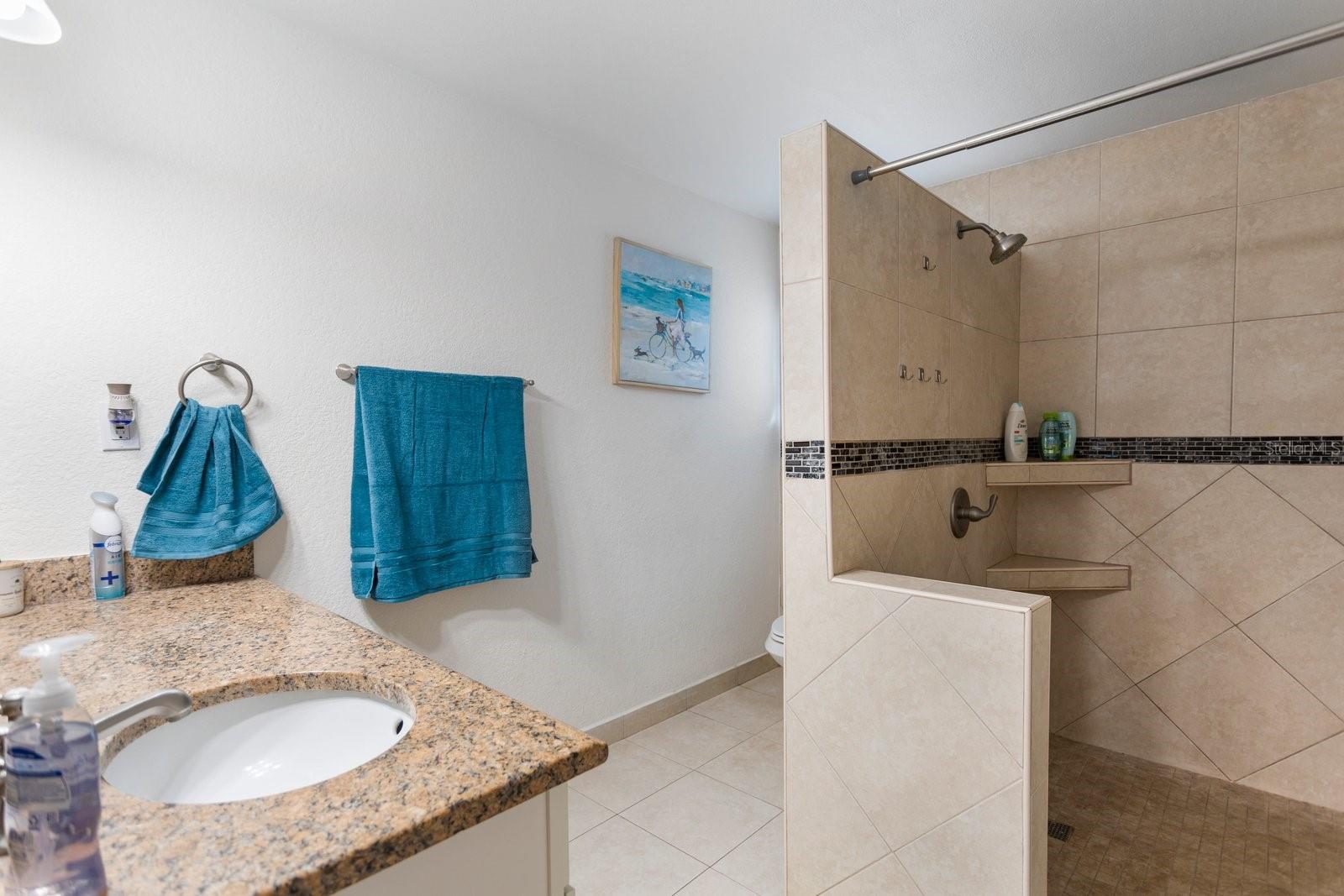 Image 22 of 37 For 7776 58th Street N